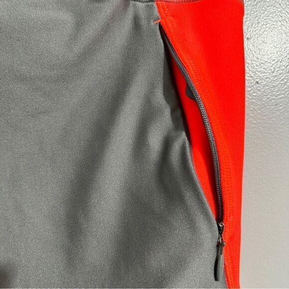 Under Armour 3/4 length compression leggings size XL - Picture 4 of 7